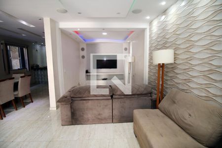 Sala de casa para alugar com 4 quartos, 600m² em Vigário Geral, Rio de Janeiro