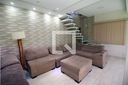 Sala de casa para alugar com 4 quartos, 600m² em Vigário Geral, Rio de Janeiro