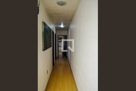 Corredor de casa à venda com 4 quartos, 173m² em Cristal, Porto Alegre
