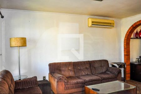 Sala de casa à venda com 4 quartos, 173m² em Cristal, Porto Alegre