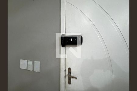 Sala - Detalhe de casa de condomínio para alugar com 4 quartos, 280m² em Vargem Pequena, Rio de Janeiro