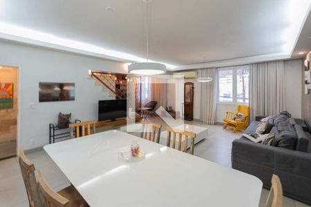 Sala de casa à venda com 4 quartos, 150m² em Tijuca, Rio de Janeiro