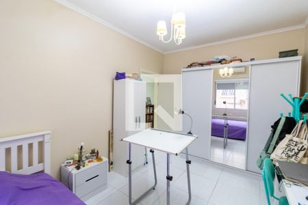 Quarto 1 de casa à venda com 4 quartos, 241m² em Medianeira, Porto Alegre