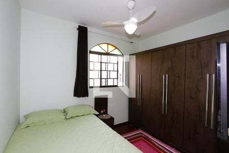 Quarto 2 de casa à venda com 3 quartos, 100m² em Havaí, Belo Horizonte