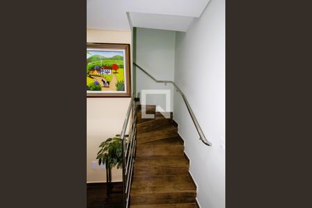 Escada de casa à venda com 3 quartos, 100m² em Havaí, Belo Horizonte