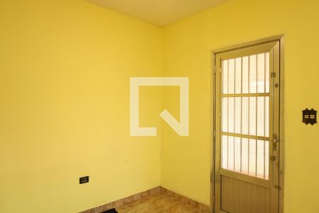 Sala  de casa à venda com 3 quartos, 147m² em Vila Carmosina, São Paulo