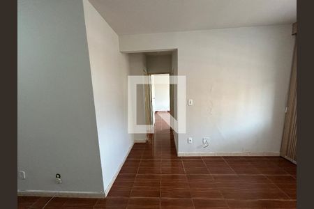 Corredor de apartamento para alugar com 2 quartos, 72m² em Praça Seca, Rio de Janeiro