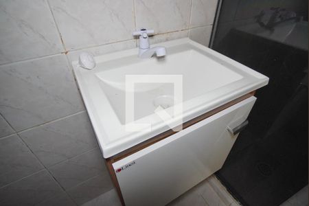 Banheiro Corredor de apartamento à venda com 1 quarto, 48m² em Vila Ipiranga, Porto Alegre