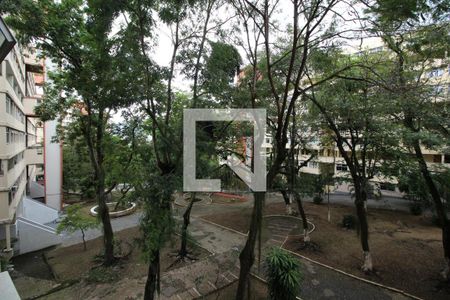 Vista Sala de apartamento à venda com 2 quartos, 65m² em Taquara, Rio de Janeiro