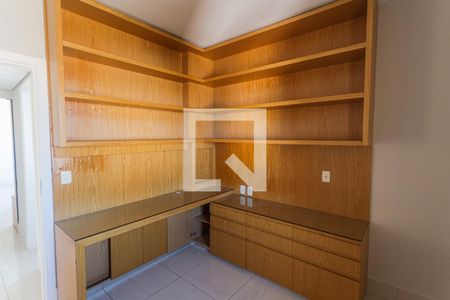 Quarto  de apartamento à venda com 2 quartos, 75m² em Funcionários, Belo Horizonte