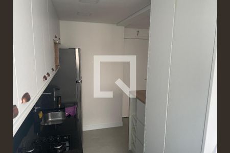 Cozinha de apartamento à venda com 2 quartos, 45m² em Loteamento Parque São Martinho, Campinas