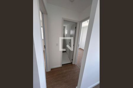 Corredor de apartamento para alugar com 2 quartos, 40m² em Vila Nova Cintra, Mogi das Cruzes