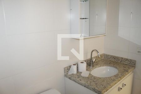 Banheiro de apartamento à venda com 1 quarto, 29m² em Santa Ifigênia, São Paulo