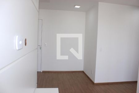 Sala de apartamento para alugar com 2 quartos, 47m² em Vila das Bandeiras, Guarulhos