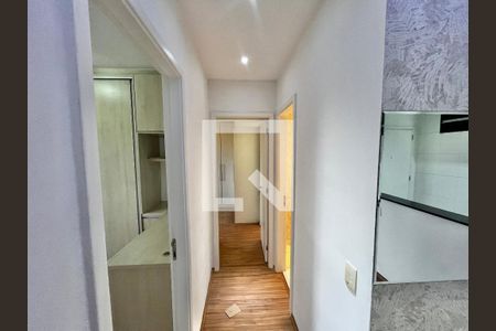 Corredor de apartamento para alugar com 2 quartos, 60m² em Jardim Pereira Leite, São Paulo