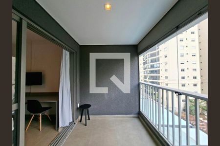 Varanda de kitnet/studio à venda com 1 quarto, 27m² em Moema, São Paulo