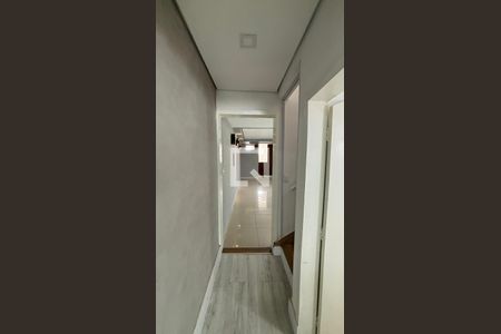 Corredor de casa para alugar com 3 quartos, 229m² em Vila Alpina, Santo André