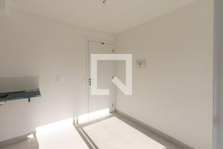 Sala de apartamento à venda com 2 quartos, 34m² em Parque Industrial Tomas Edson, São Paulo