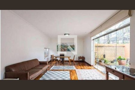 Casa à venda com 3 quartos, 288m² em Vila Madalena, São Paulo