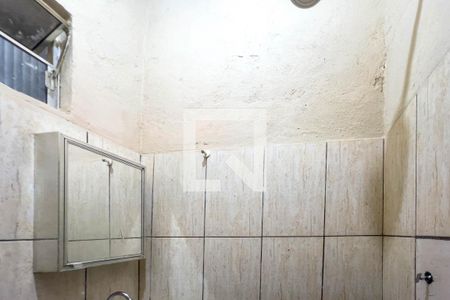 Banheiro de casa para alugar com 1 quarto, 15m² em Vila Moraes, São Paulo