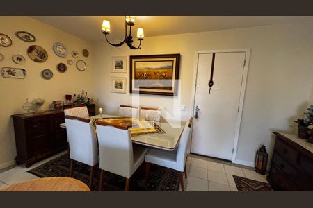 Sala de apartamento à venda com 2 quartos, 99m² em Barra da Tijuca, Rio de Janeiro