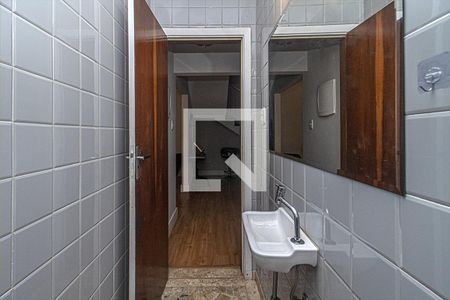 lavabo_4 de casa à venda com 3 quartos, 300m² em Vila Moinho Velho, São Paulo