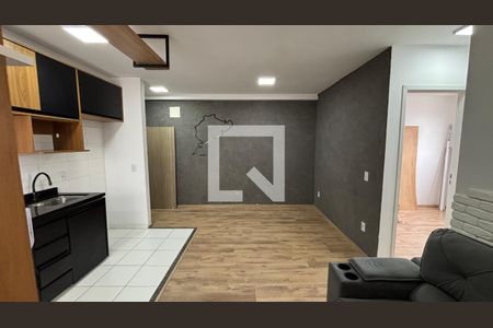 Sala de apartamento para alugar com 2 quartos, 42m² em Santa Maria, Santo André