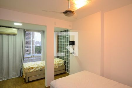 Quarto de apartamento à venda com 2 quartos, 98m² em Barra da Tijuca, Rio de Janeiro
