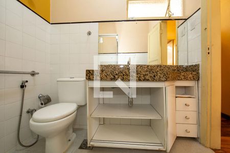 Banheiro de apartamento à venda com 1 quarto, 55m² em Serra, Belo Horizonte