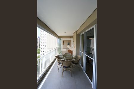 Varanda de apartamento para alugar com 3 quartos, 145m² em Vila Sonia, São Paulo