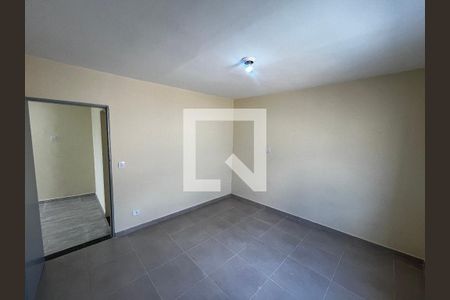 Quarto 1 de casa para alugar com 2 quartos, 80m² em Vila Roque, São Paulo