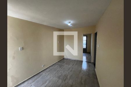 Sala de casa para alugar com 2 quartos, 80m² em Vila Roque, São Paulo
