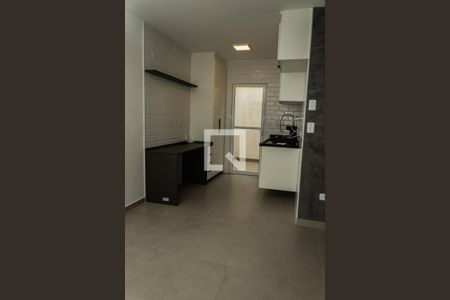 Sala/Cozinha de casa de condomínio para alugar com 2 quartos, 46m² em Chácara Ondas Verdes, Cotia