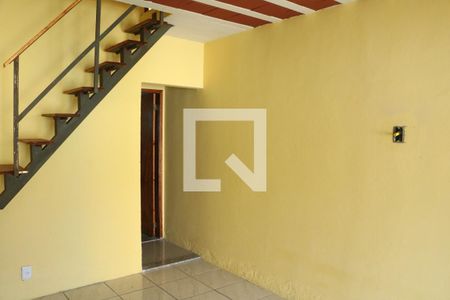 Sala de casa para alugar com 2 quartos, 80m² em Jardim Jasmim, Nova Iguaçu