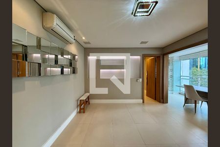 Sala de apartamento para alugar com 1 quarto, 55m² em Cidade Monções, São Paulo