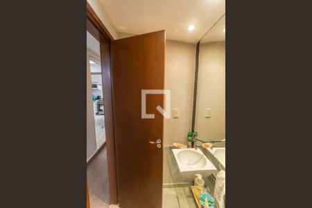 Lavabo de apartamento à venda com 3 quartos, 80m² em Santa Efigênia, Belo Horizonte