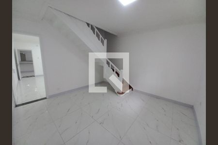 Sala 1 de casa para alugar com 1 quarto, 125m² em Gonzaguinha, São Vicente