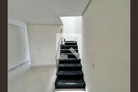Escada de casa à venda com 3 quartos, 185m² em Jardim São Paulo, São Paulo
