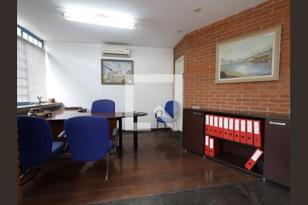 Sala de casa à venda com 3 quartos, 284m² em Jardim Leonor, São Paulo