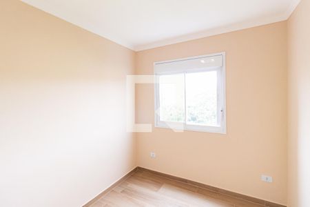 Quarto 2 de apartamento para alugar com 2 quartos, 46m² em Jardim Santa Tereza, Carapicuíba