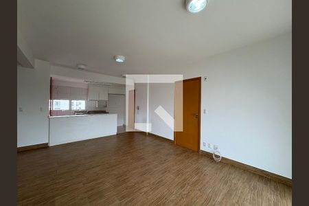 Sala de apartamento para alugar com 3 quartos, 90m² em Jardim Bela Vista, Santo André