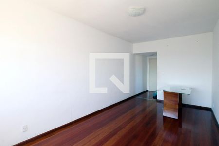 Sala                Escreva qual o cômodo de apartamento para alugar com 2 quartos, 93m² em Brás de Pina, Rio de Janeiro