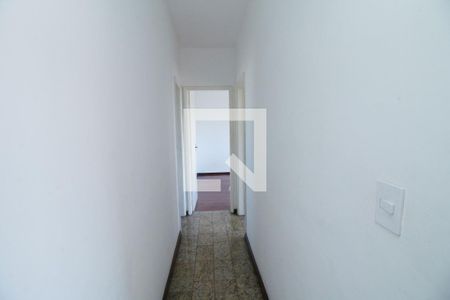 Sala - Corredor de apartamento para alugar com 2 quartos, 93m² em Brás de Pina, Rio de Janeiro