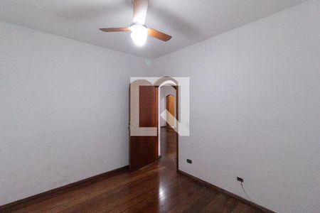 Quarto 1 de casa para alugar com 3 quartos, 300m² em Vila Silviania, Carapicuíba