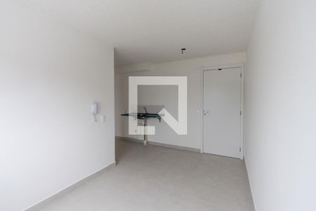 Sala de apartamento para alugar com 2 quartos, 34m² em Parque Industrial Tomas Edson, São Paulo