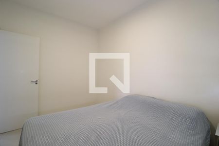 Quarto 1 de apartamento para alugar com 2 quartos, 48m² em Santa Mônica, Uberlândia
