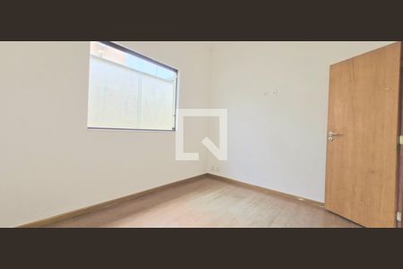 Quarto 1 de casa à venda com 3 quartos, 1599m² em Várzea, Lagoa Santa
