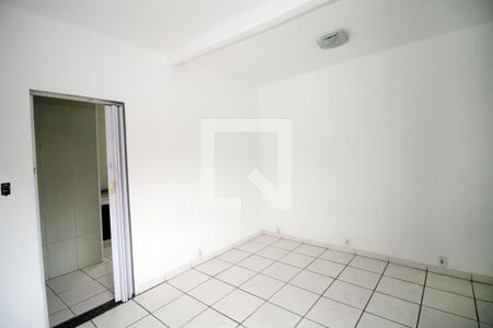 Quarto 1 de casa para alugar com 3 quartos, 52m² em Irajá, Rio de Janeiro