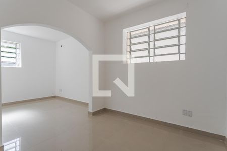 Sala de casa à venda com 3 quartos, 600m² em Petrópolis, Porto Alegre