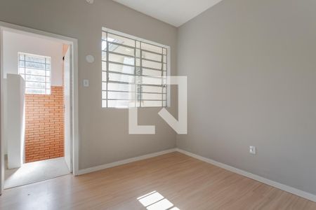 Sala de casa à venda com 3 quartos, 600m² em Petrópolis, Porto Alegre